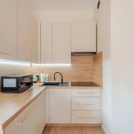 Ustronie Supreme 100m Do Plazy