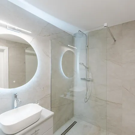 Ustronie Supreme 100m Do Plazy *