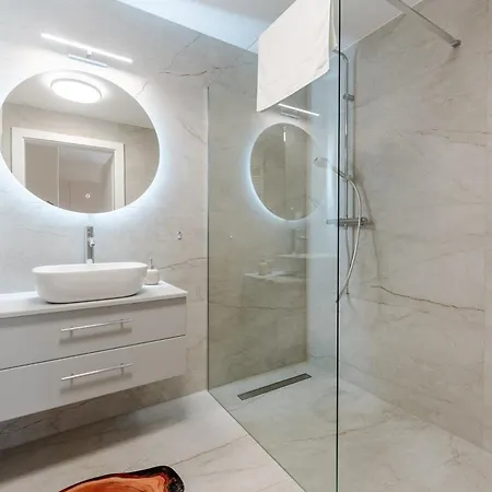 Ustronie Supreme 100m Do Plazy * אוסטרוני מורסקי