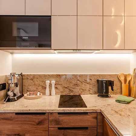 Ustronie Supreme 100m Do Plazy דירה