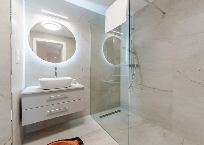 Ustronie Supreme 100m Do Plazy * Ustronie Morskie